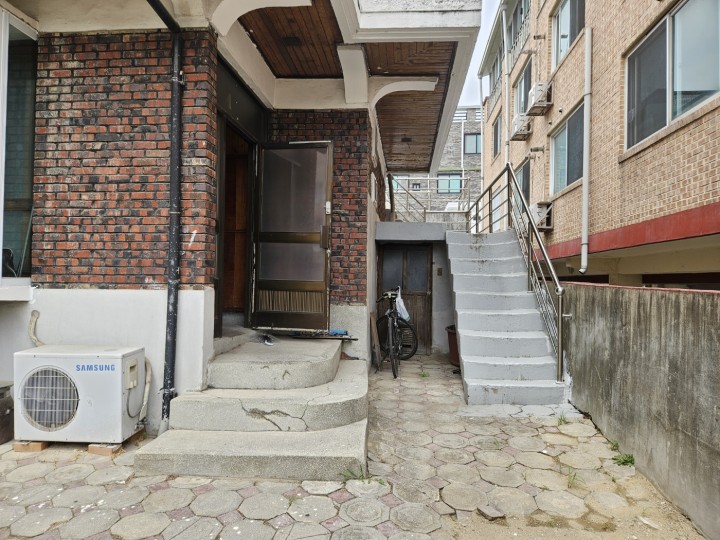 단독